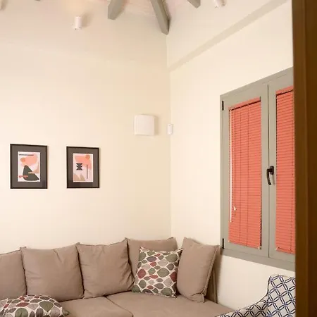 Relax In Apartment *